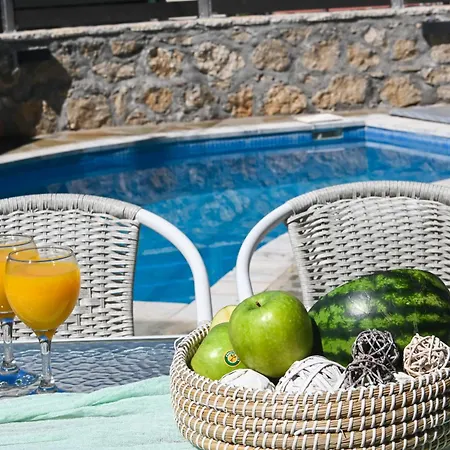 Ionian Edge Aparthotel Nikiana